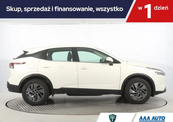 Nissan Qashqai cena 103001 przebieg: 16681, rok produkcji 2022 z Wyrzysk małe 277